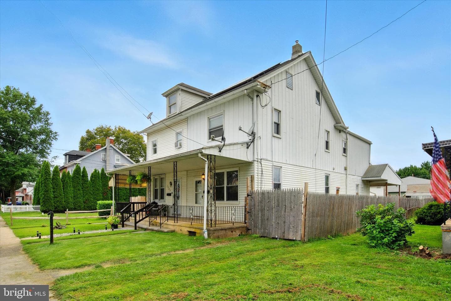 1011 E Lehman Street photo 19
