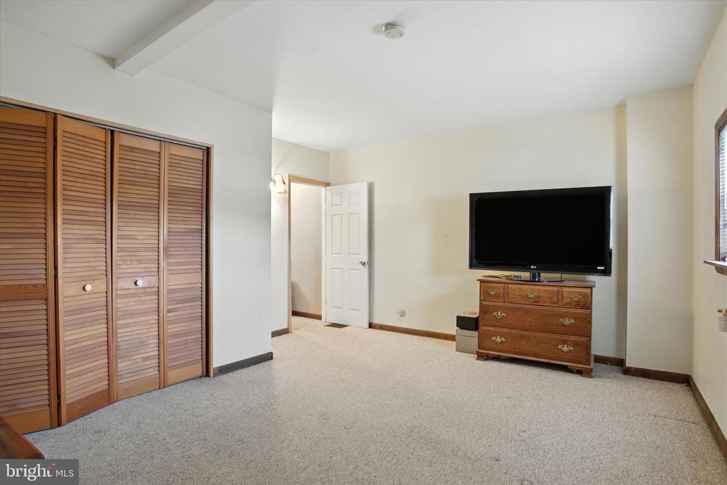 1011 E Lehman Street photo 9