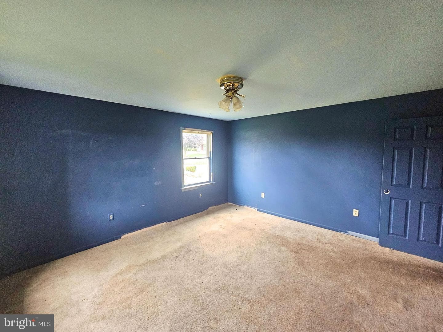 605 Progress Avenue photo 4