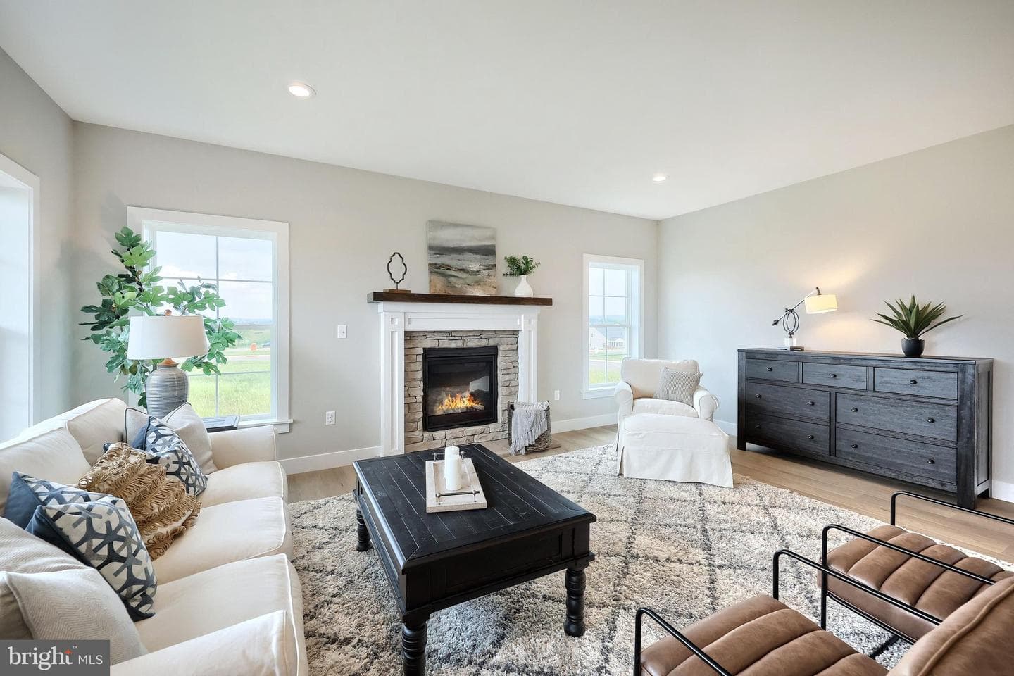 524 Winding Creek Boulevard photo 4