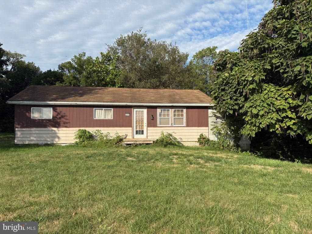 831 N 8th Avenue photo 2