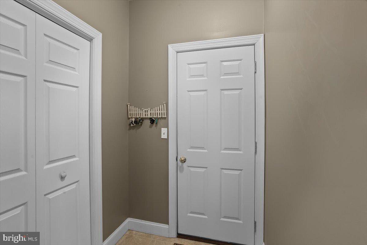 211 White Oak Circle photo 21