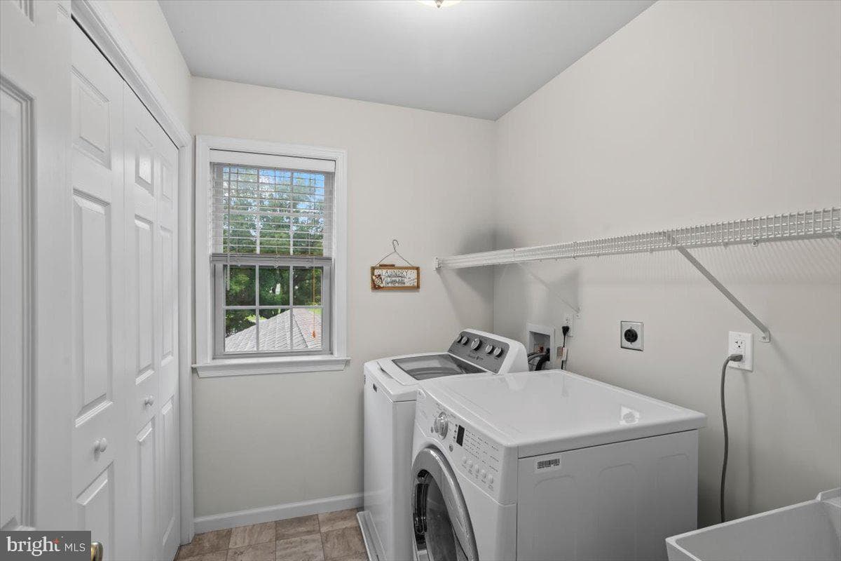 211 White Oak Circle photo 24