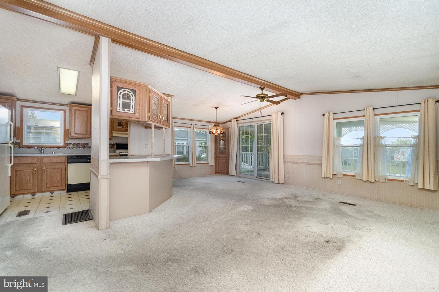 624 W Cedar Street photo 6