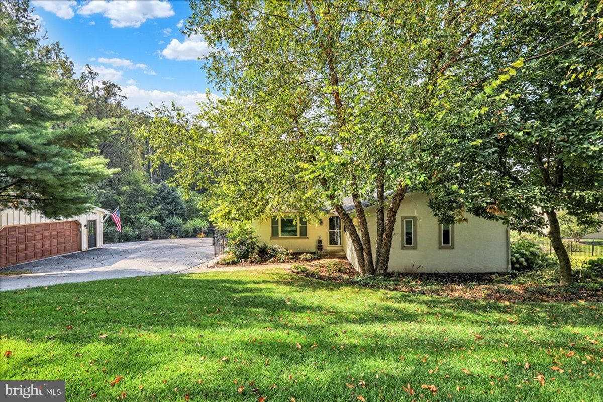 131 Distillery Road photo 2