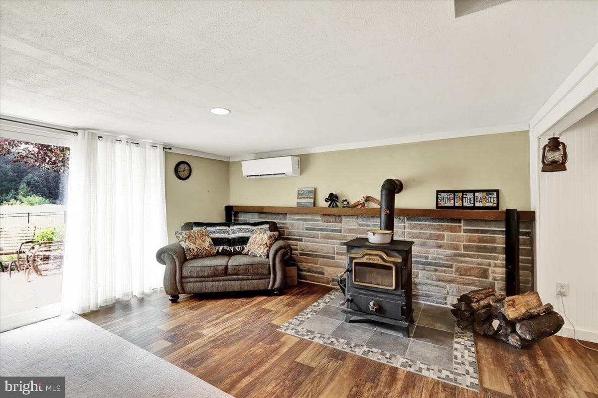 131 Distillery Road photo 23