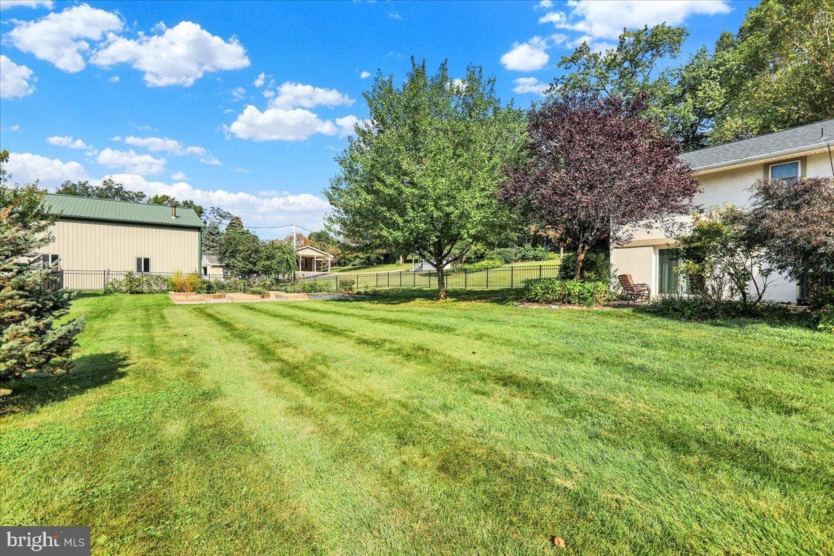 131 Distillery Road photo 27