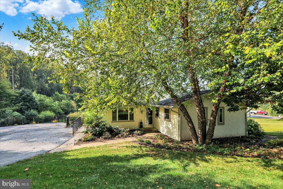 131 Distillery Road photo 33