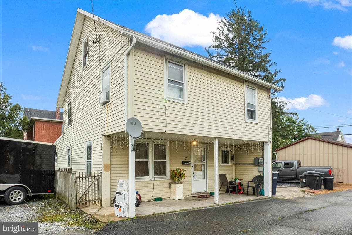 27 N Center Street photo 2