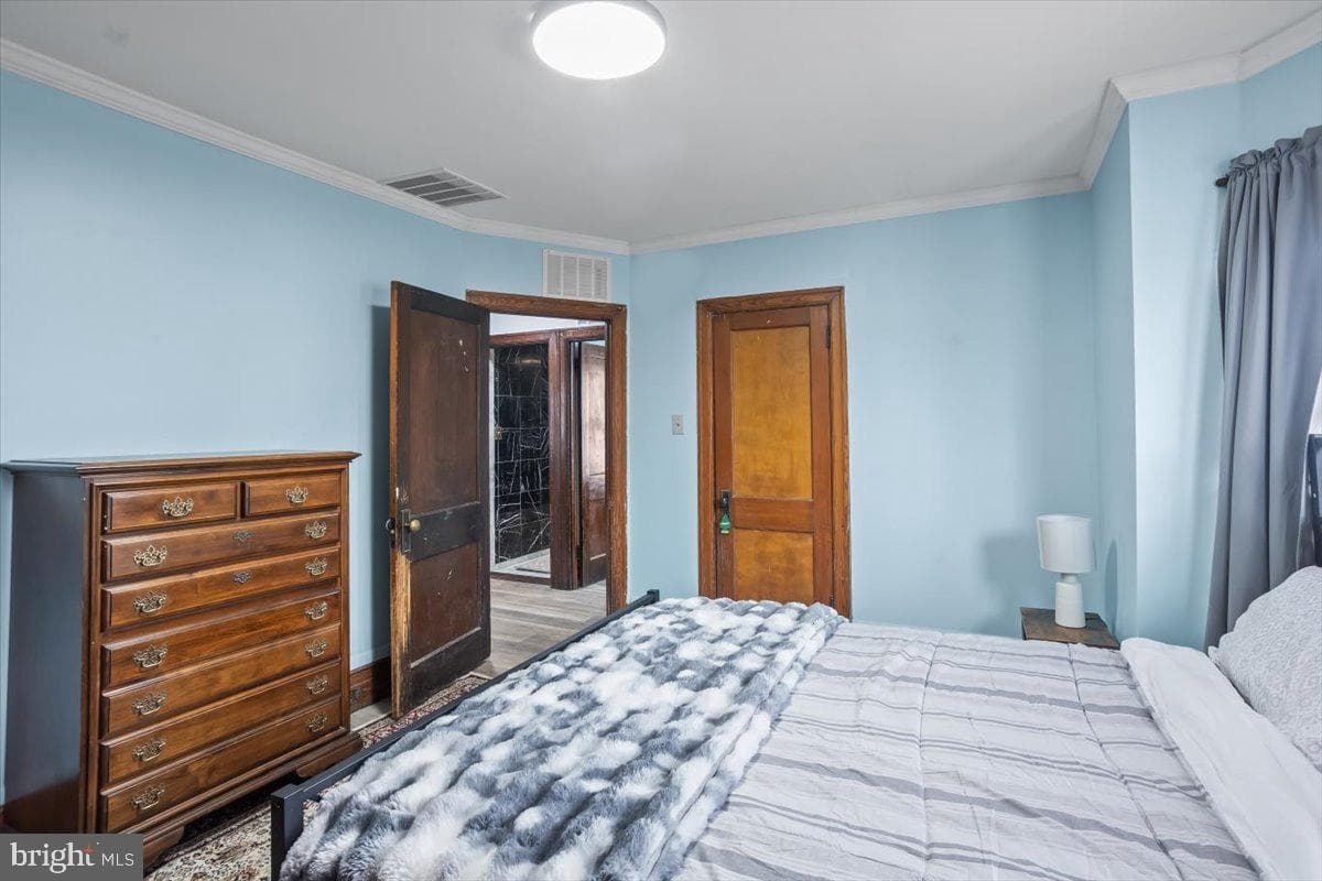 27 N Center Street photo 20