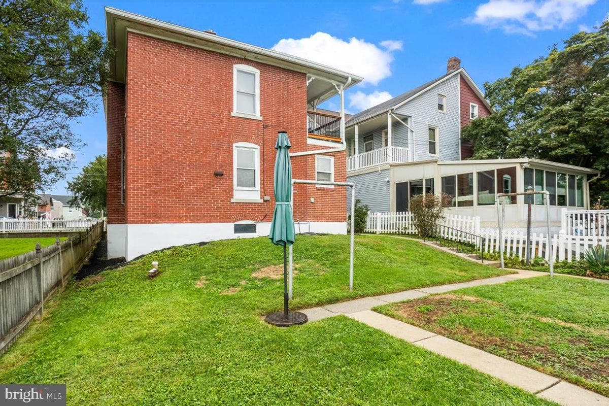 27 N Center Street photo 40