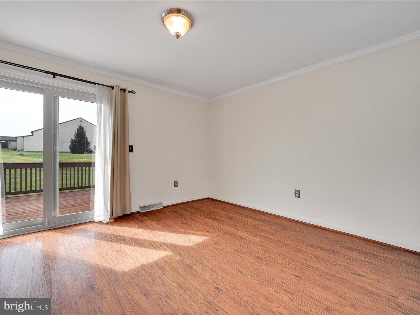 2140 Walnut Street photo 8