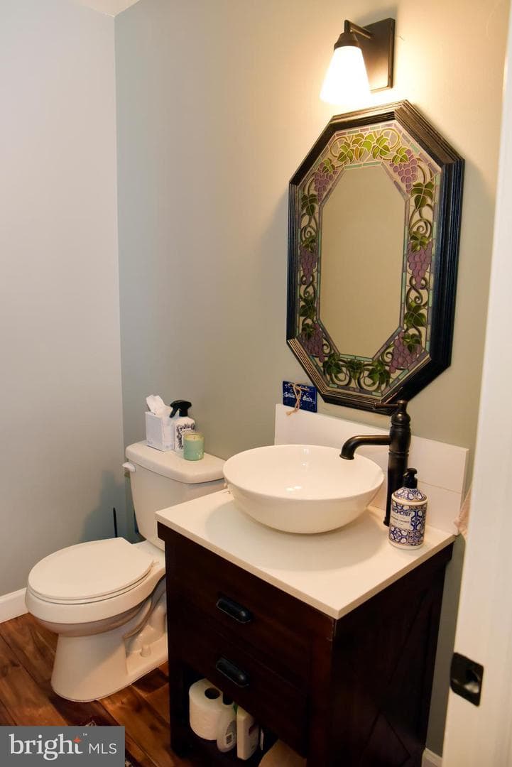 1596 Colonial Circle photo 36
