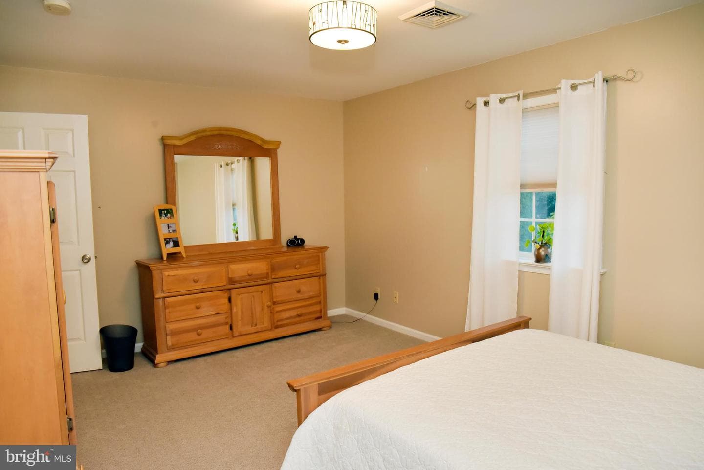 1596 Colonial Circle photo 44