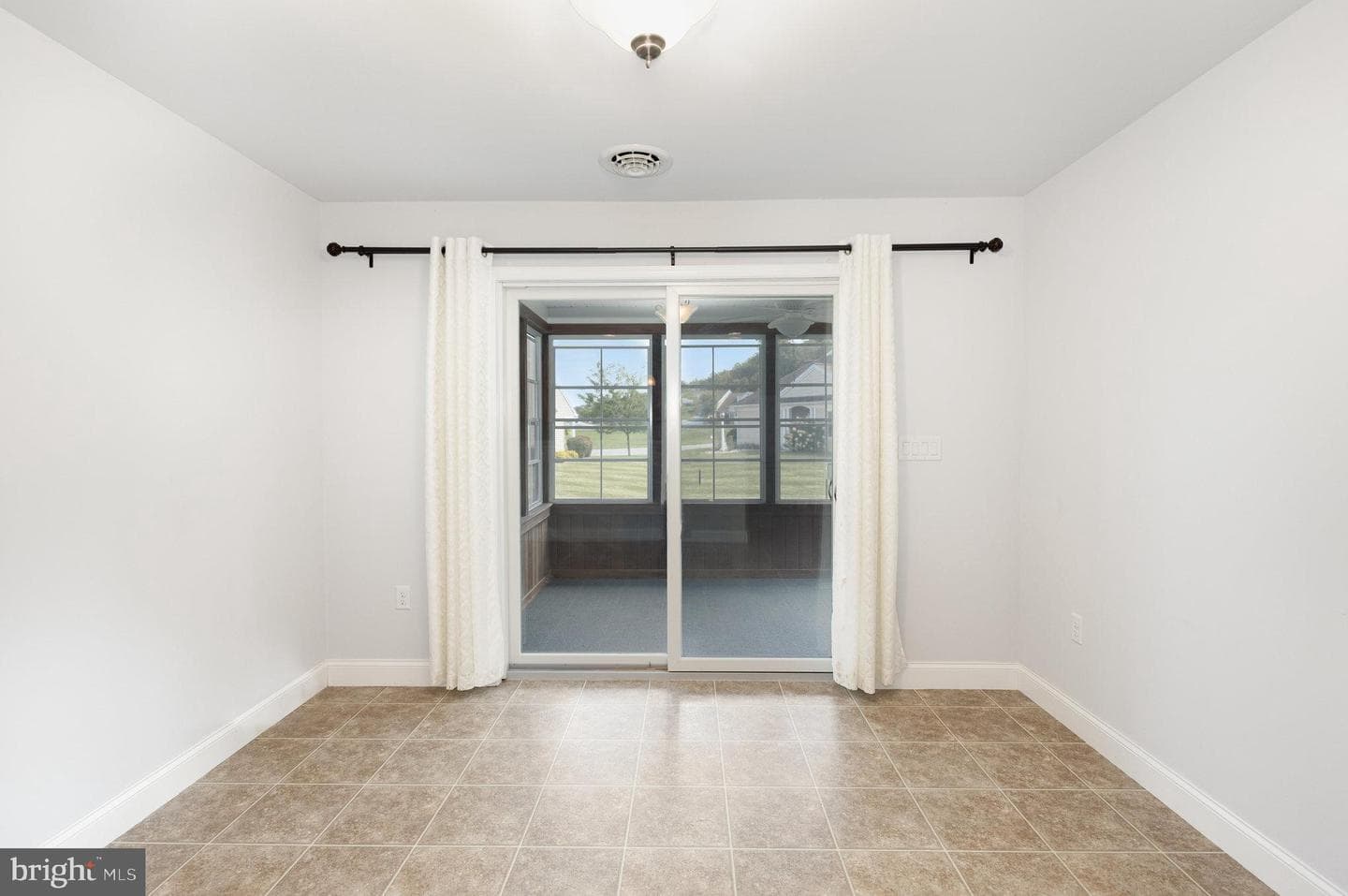 1007 Great Hall Drive photo 16