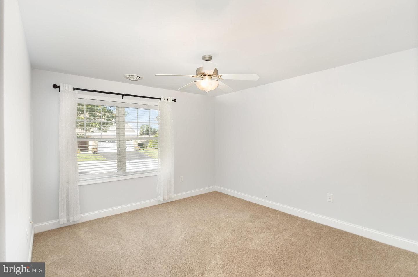 1007 Great Hall Drive photo 27