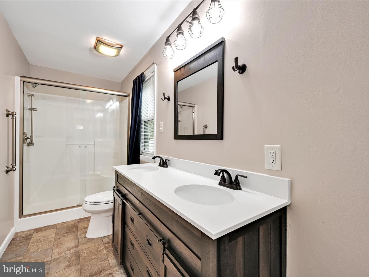 37 Willow Avenue photo 14