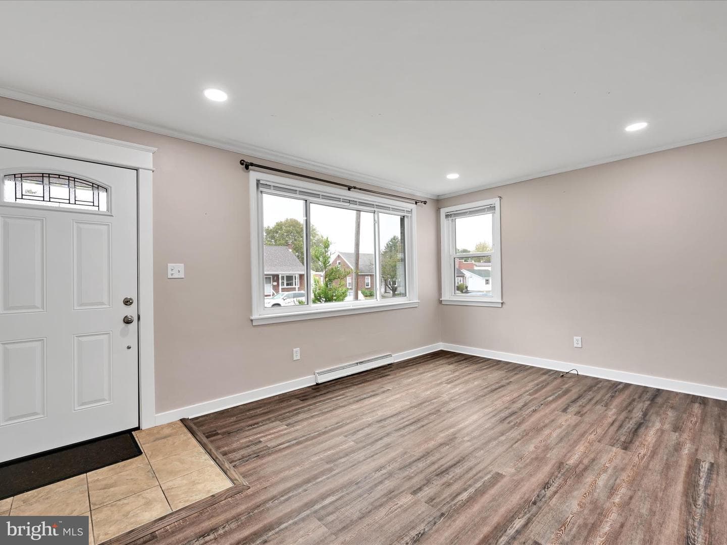 37 Willow Avenue photo 5