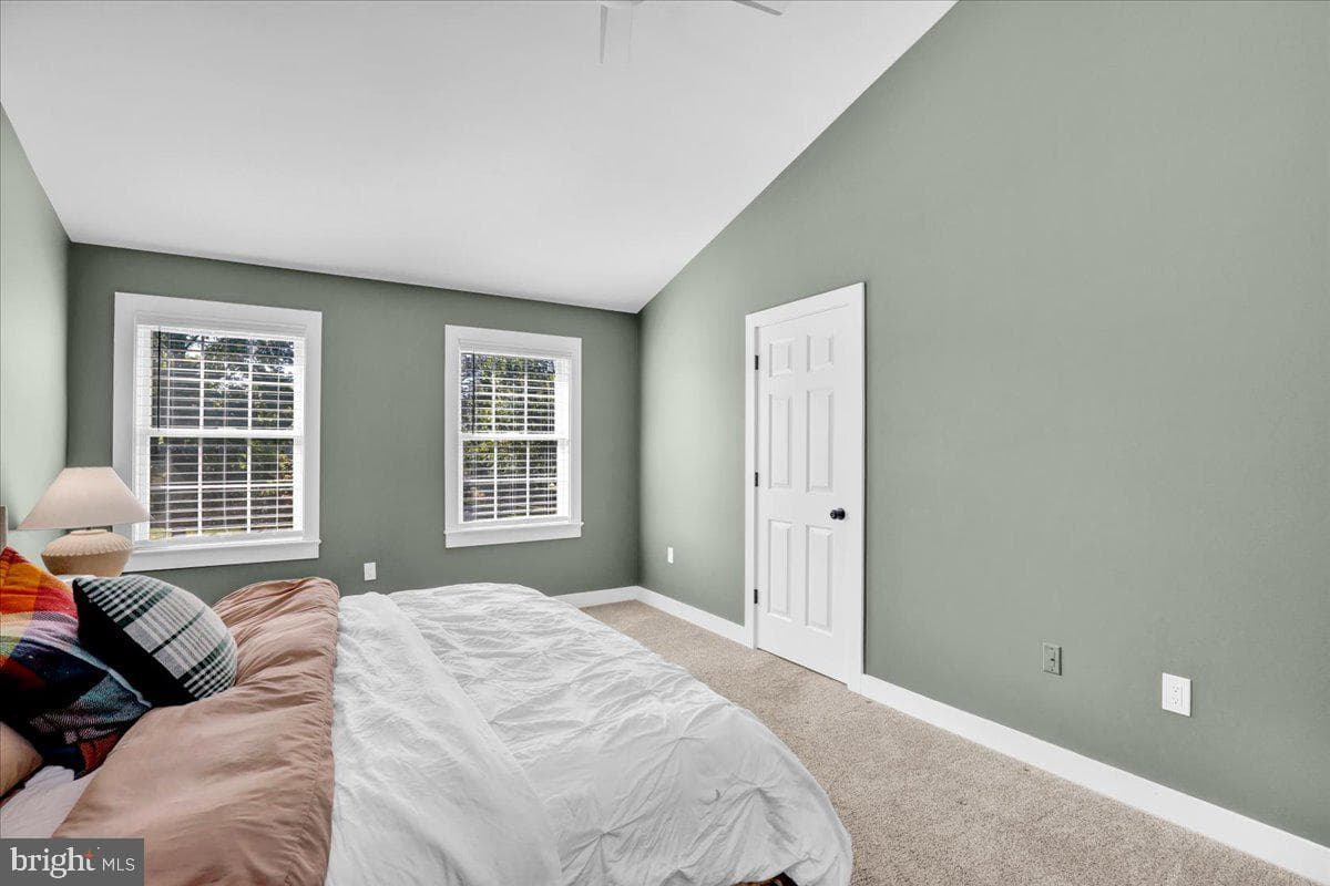 10 Manor Drive photo 23
