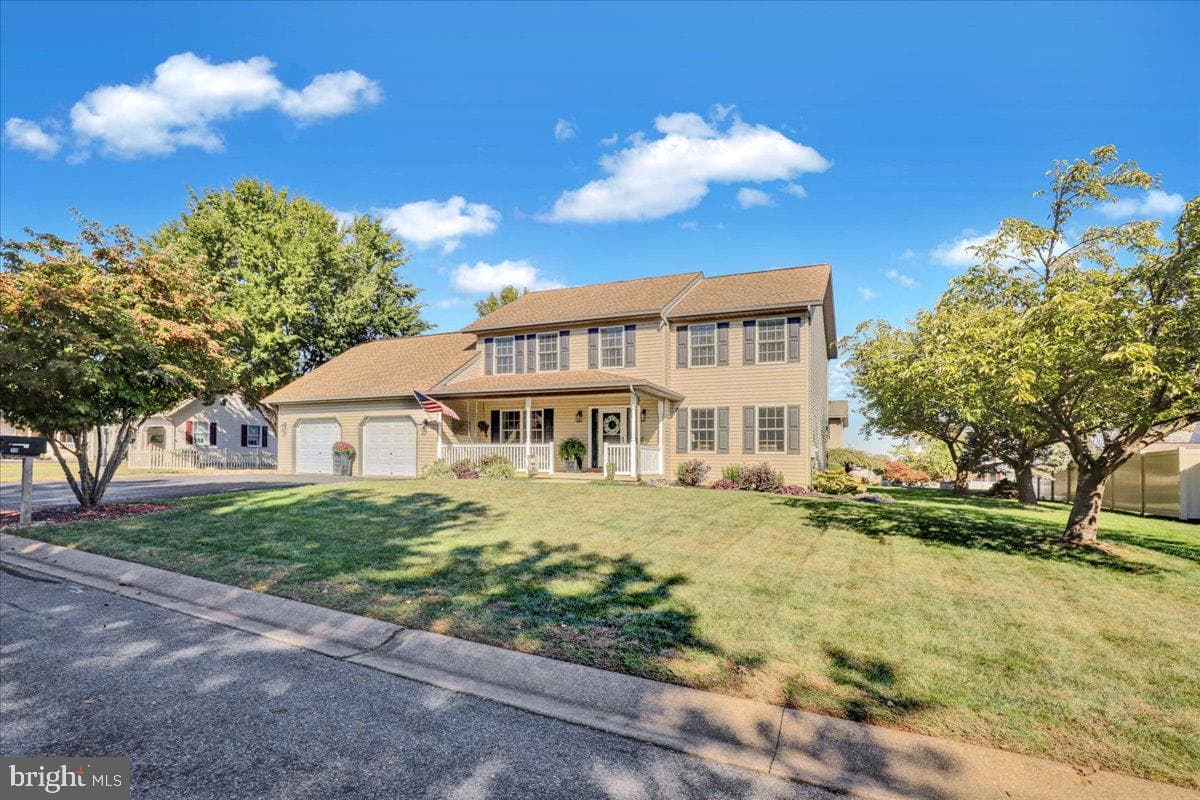 10 Manor Drive photo 3