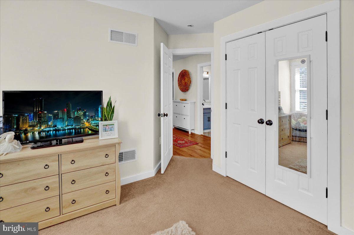 10 Manor Drive photo 34