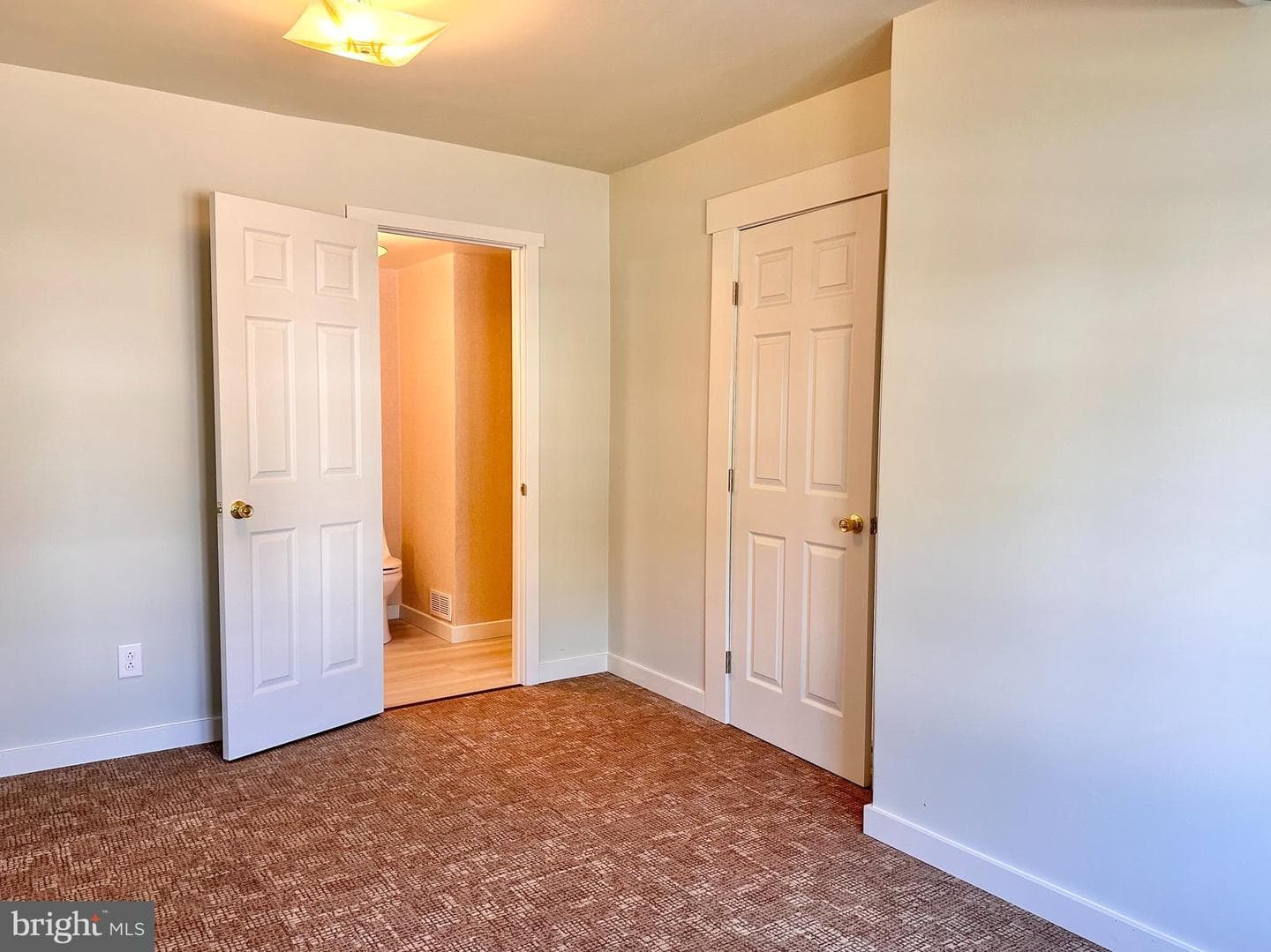 512 Park Drive photo 10