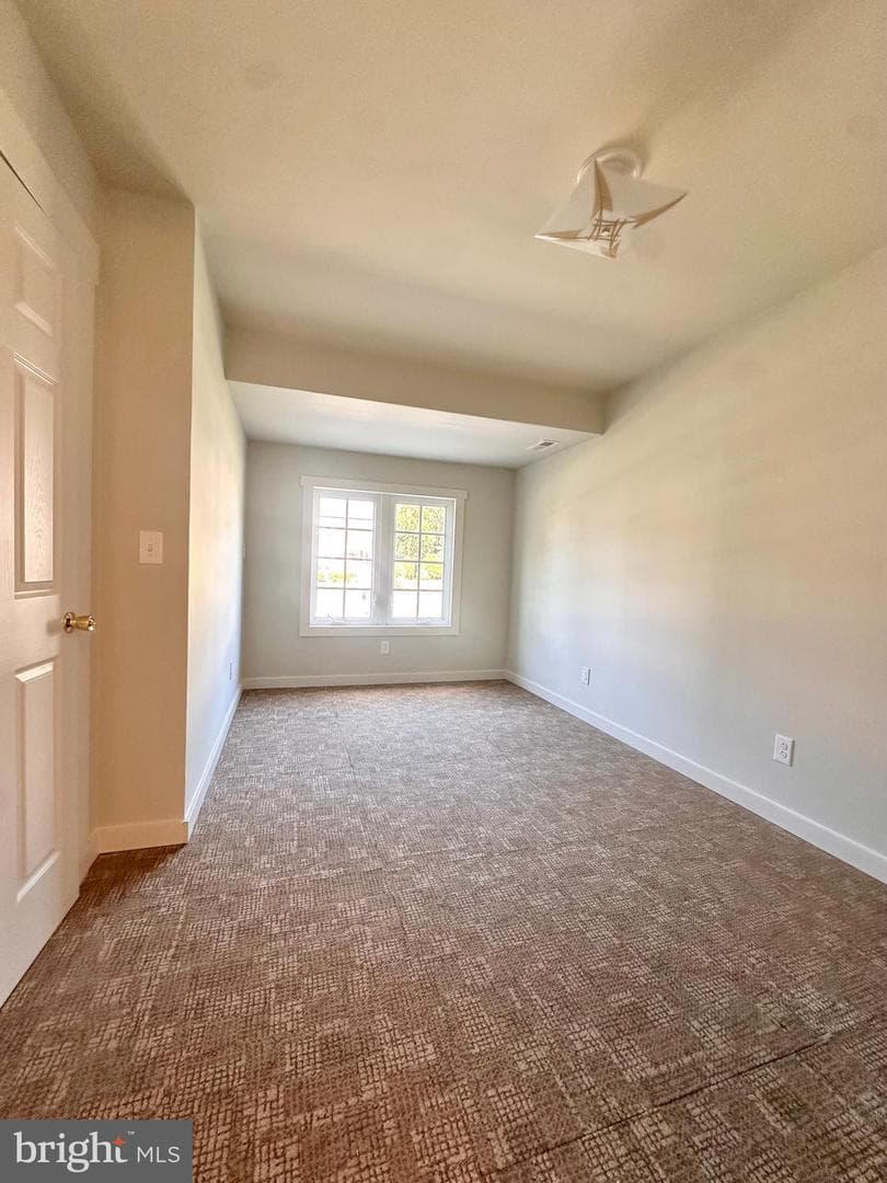 512 Park Drive photo 13