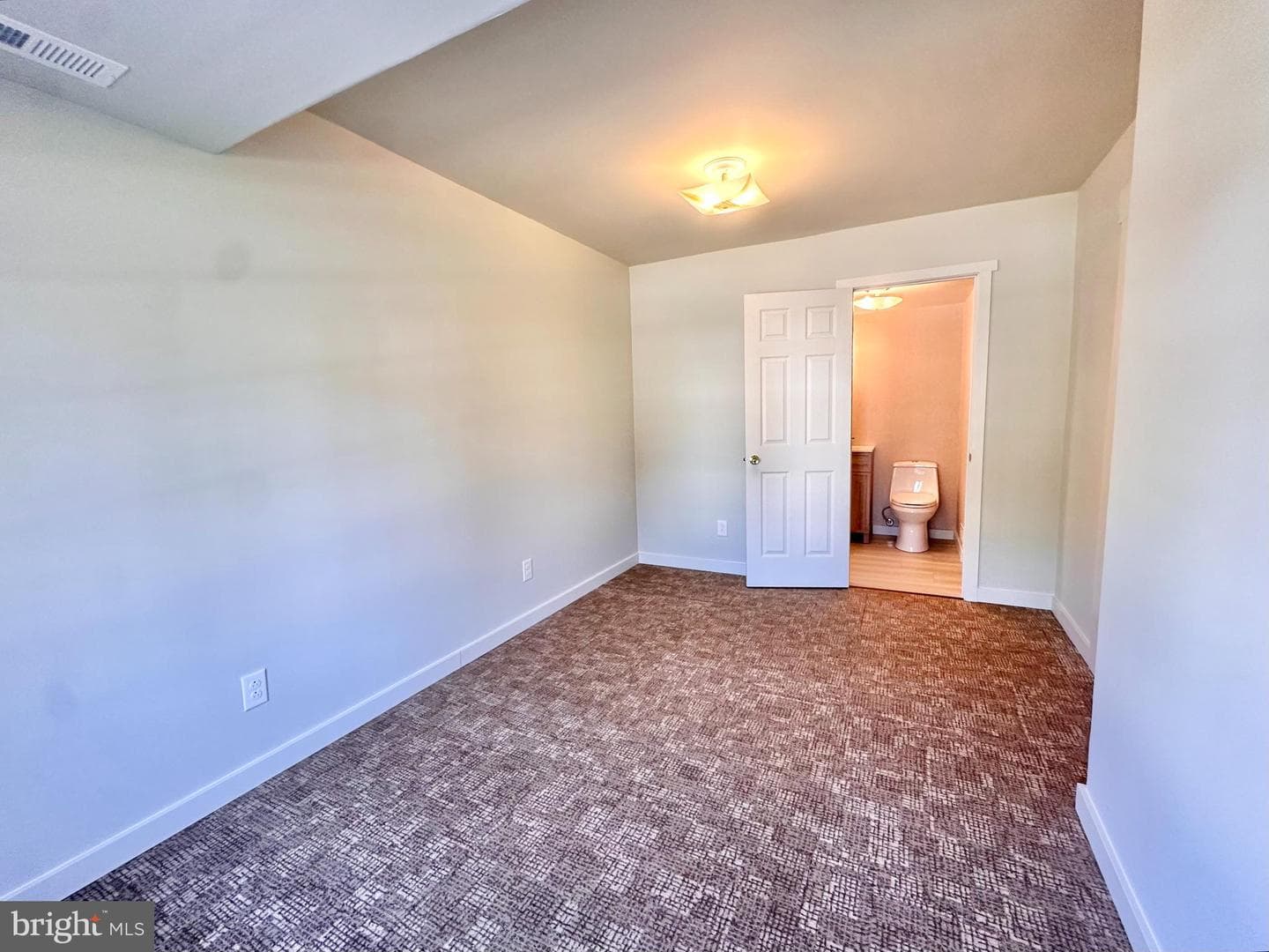 512 Park Drive photo 9