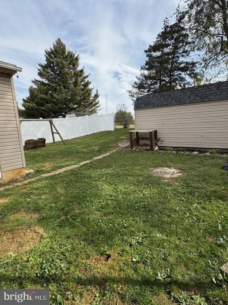 208 S Center Street photo 29