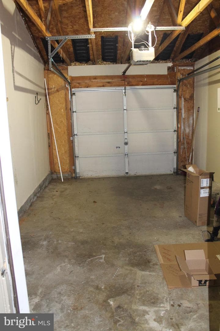 208 S Center Street photo 30