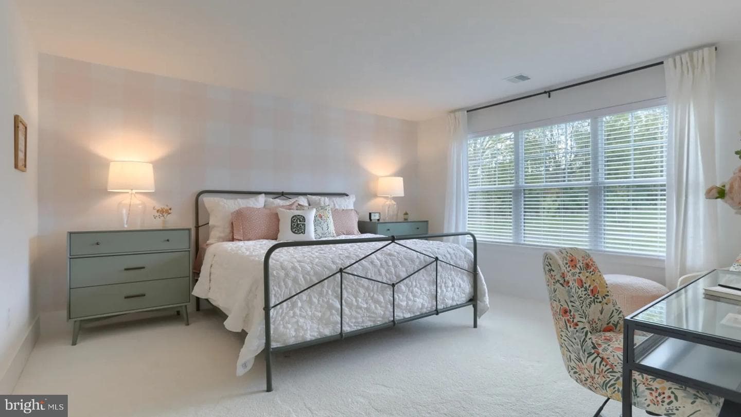 100 Flora Blvd photo 22