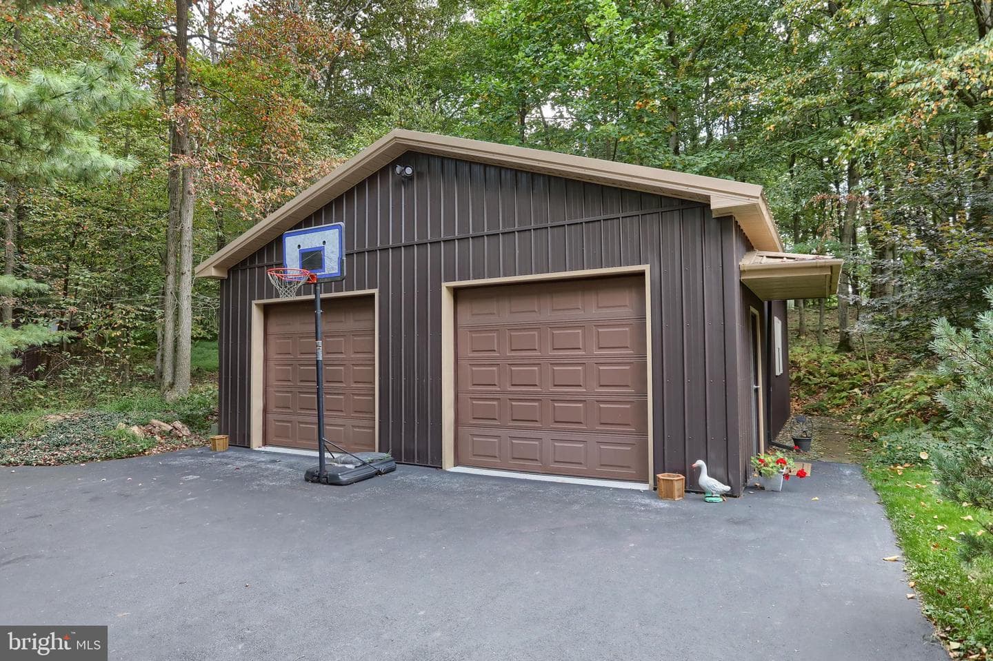 903 Tulip Tree Drive photo 40
