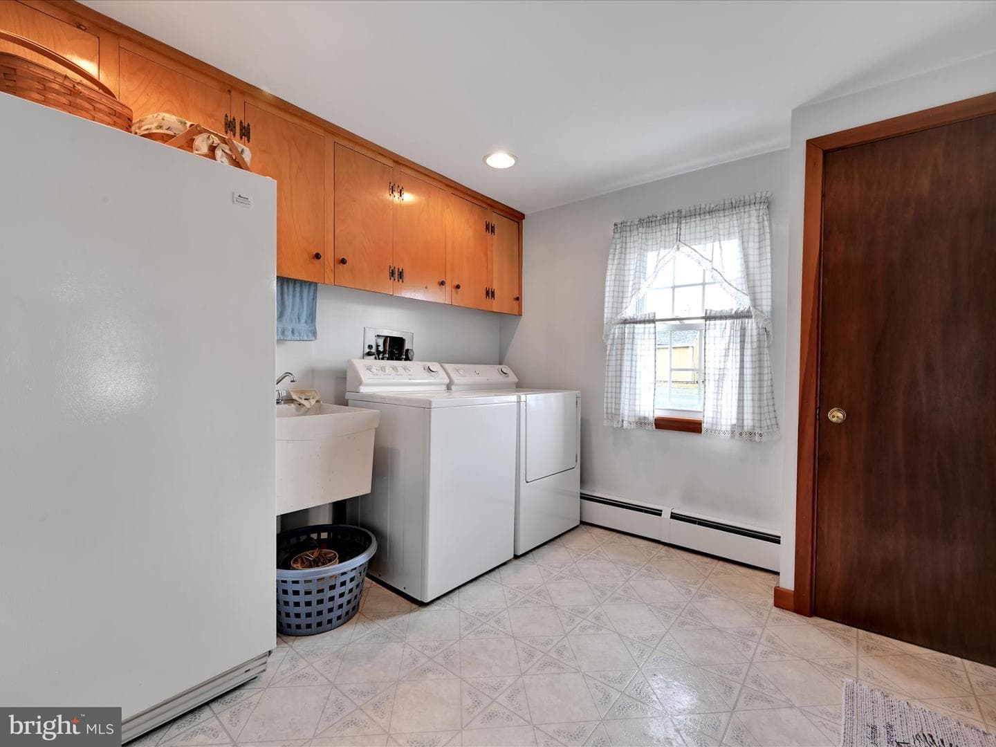 140 N Railroad Street photo 15