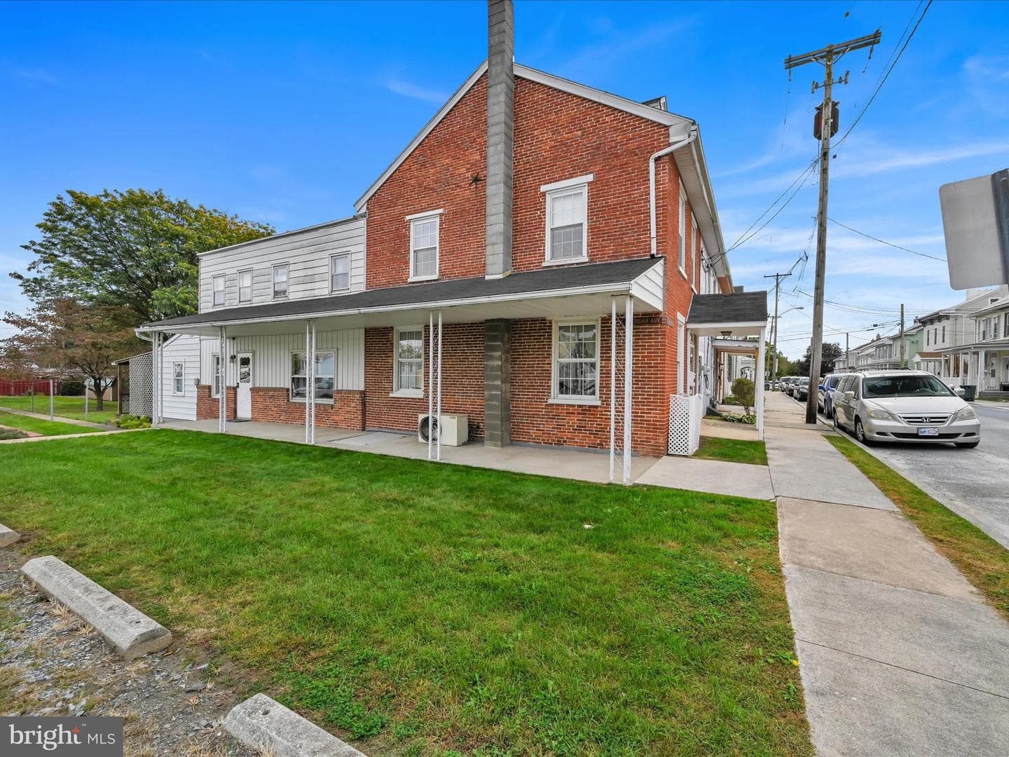 140 N Railroad Street photo 26