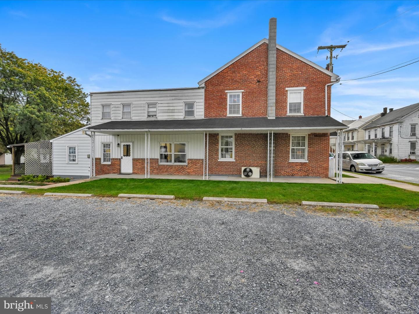 140 N Railroad Street photo 28