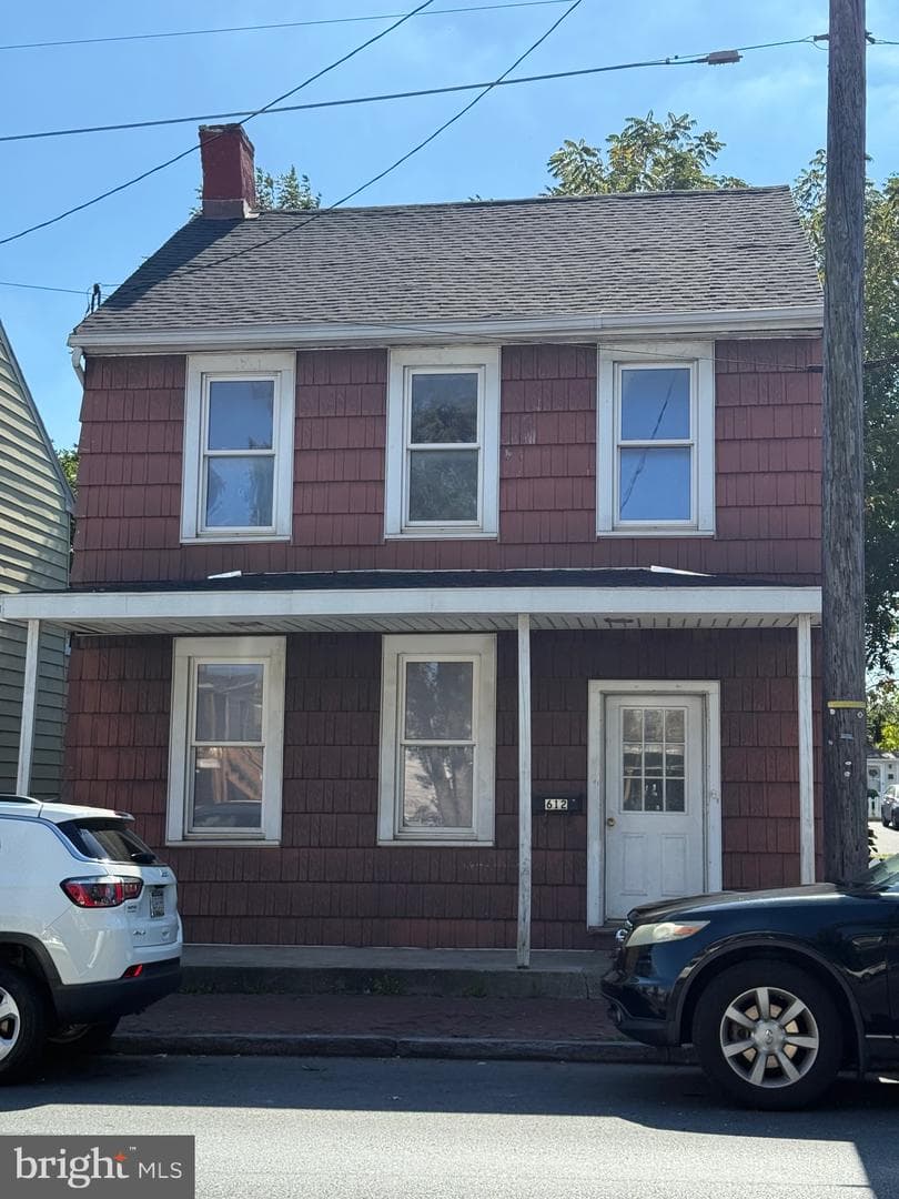 612 Walnut Street photo 1