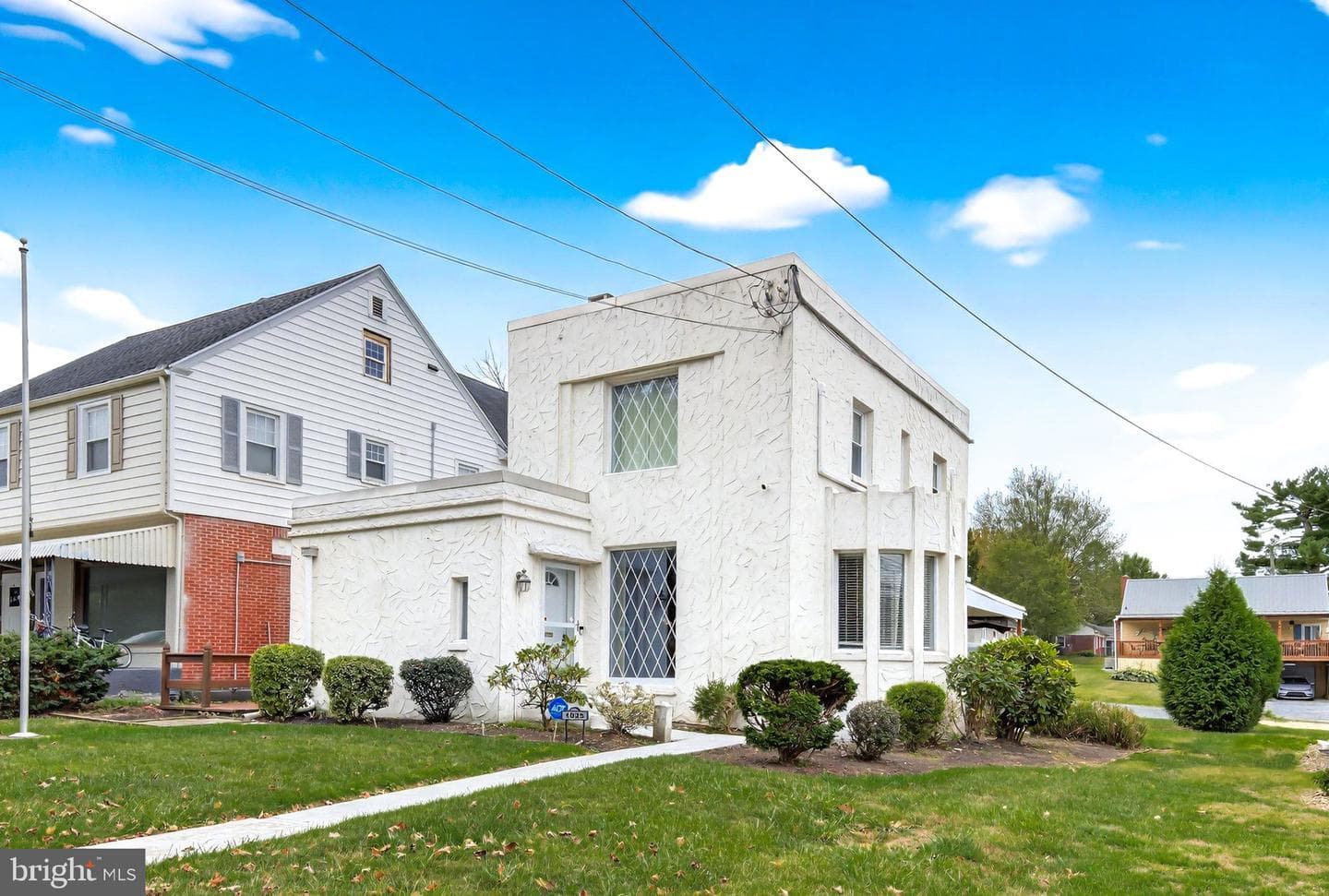 1025 Cornwall Road photo 1