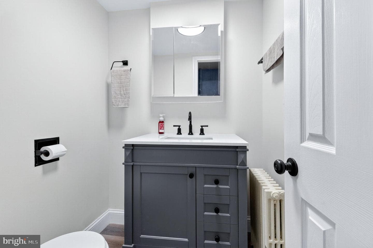 1025 Cornwall Road photo 8