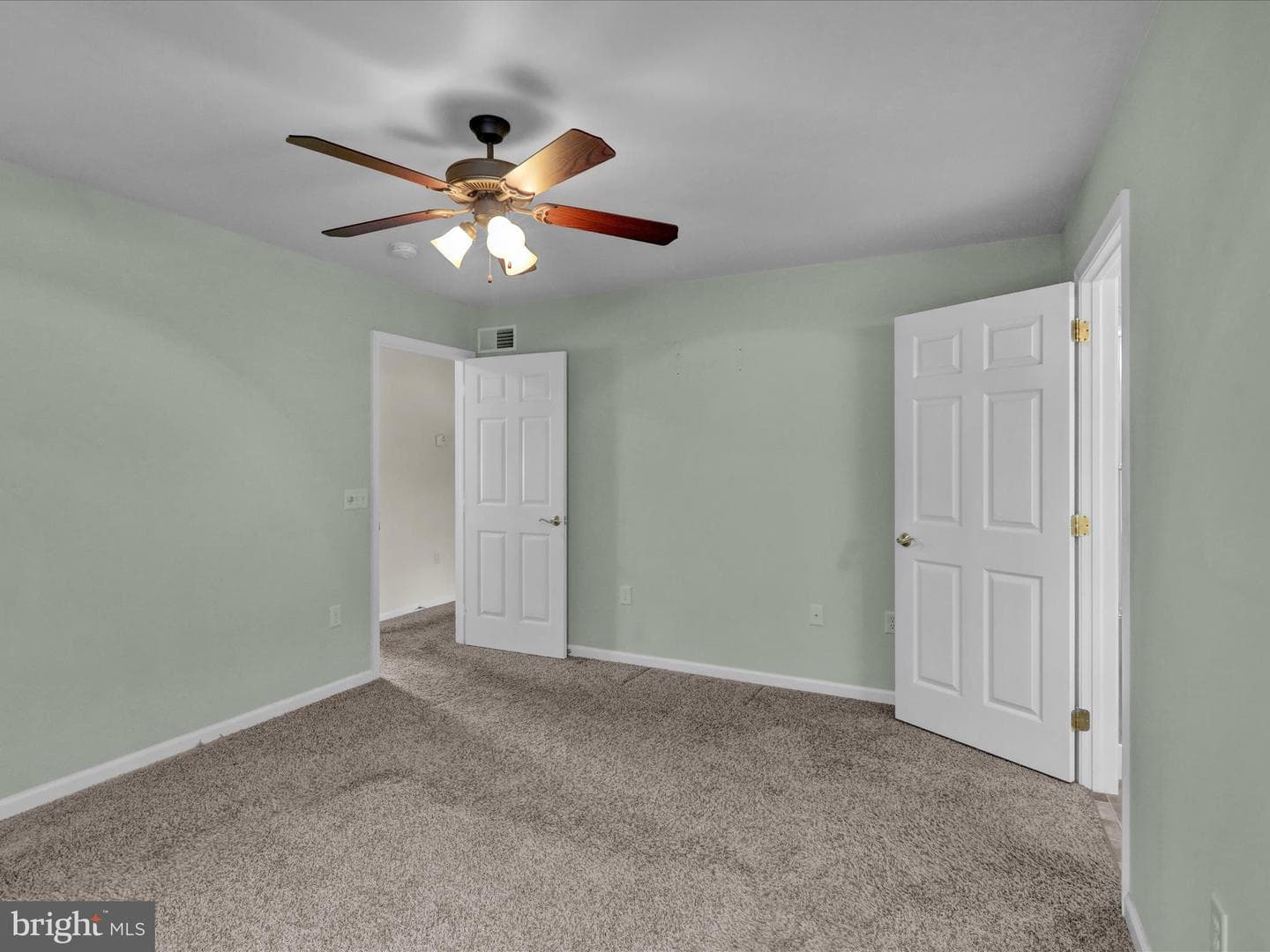 26 Village Drive photo 15