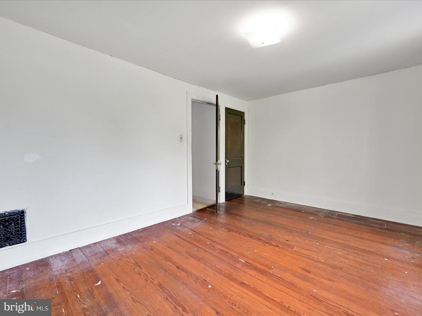 1546 Oak Street photo 16