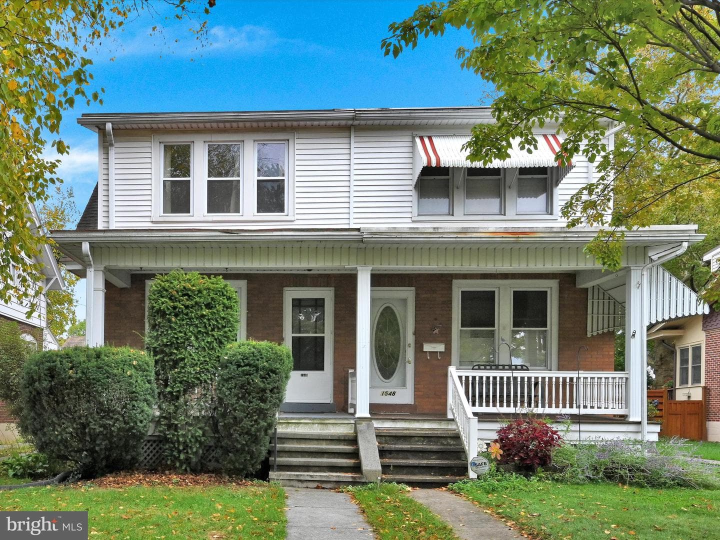 1546 Oak Street photo 2