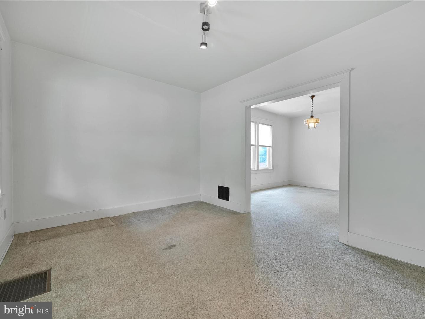 1546 Oak Street photo 7