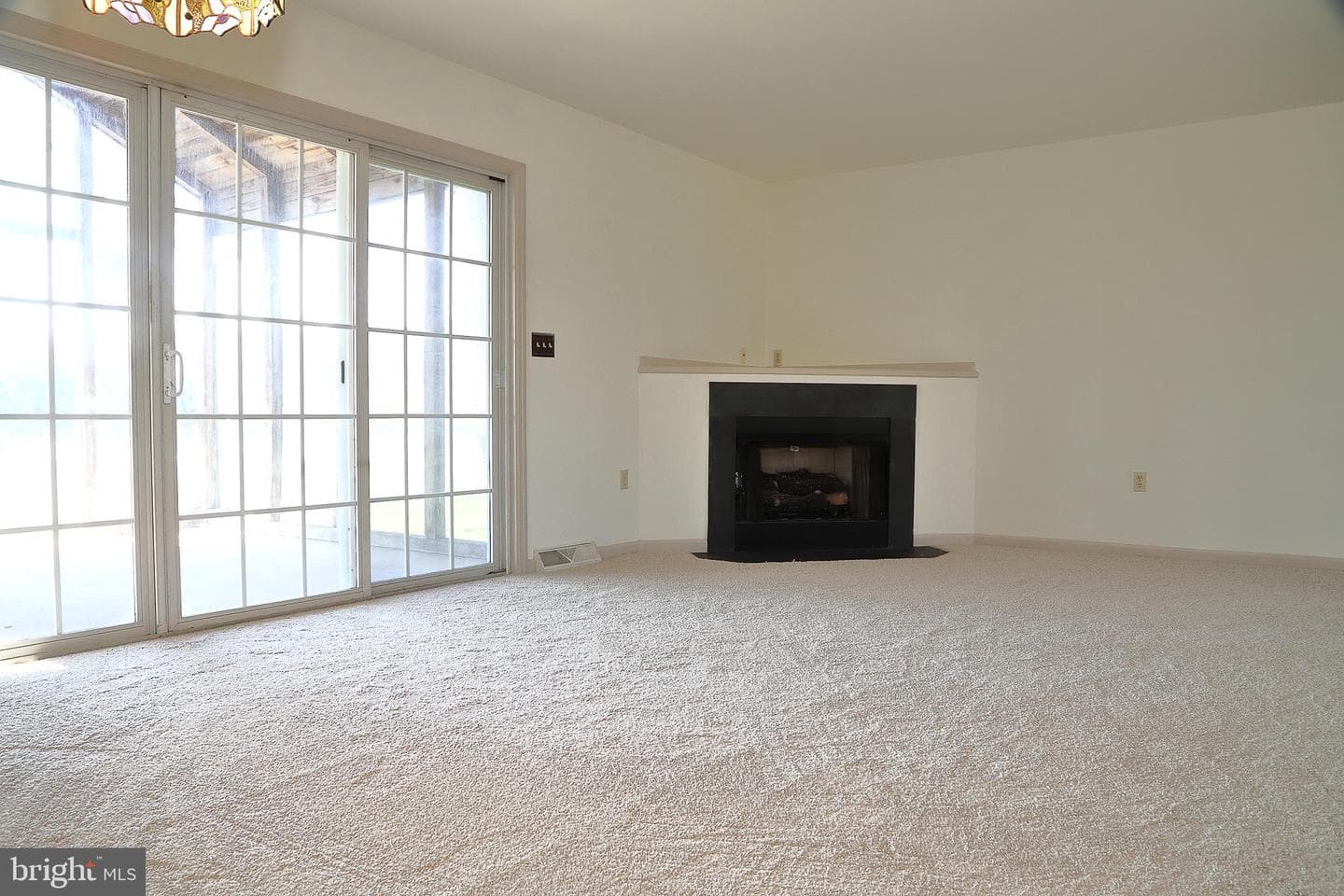 597 Blueberry Lane photo 10
