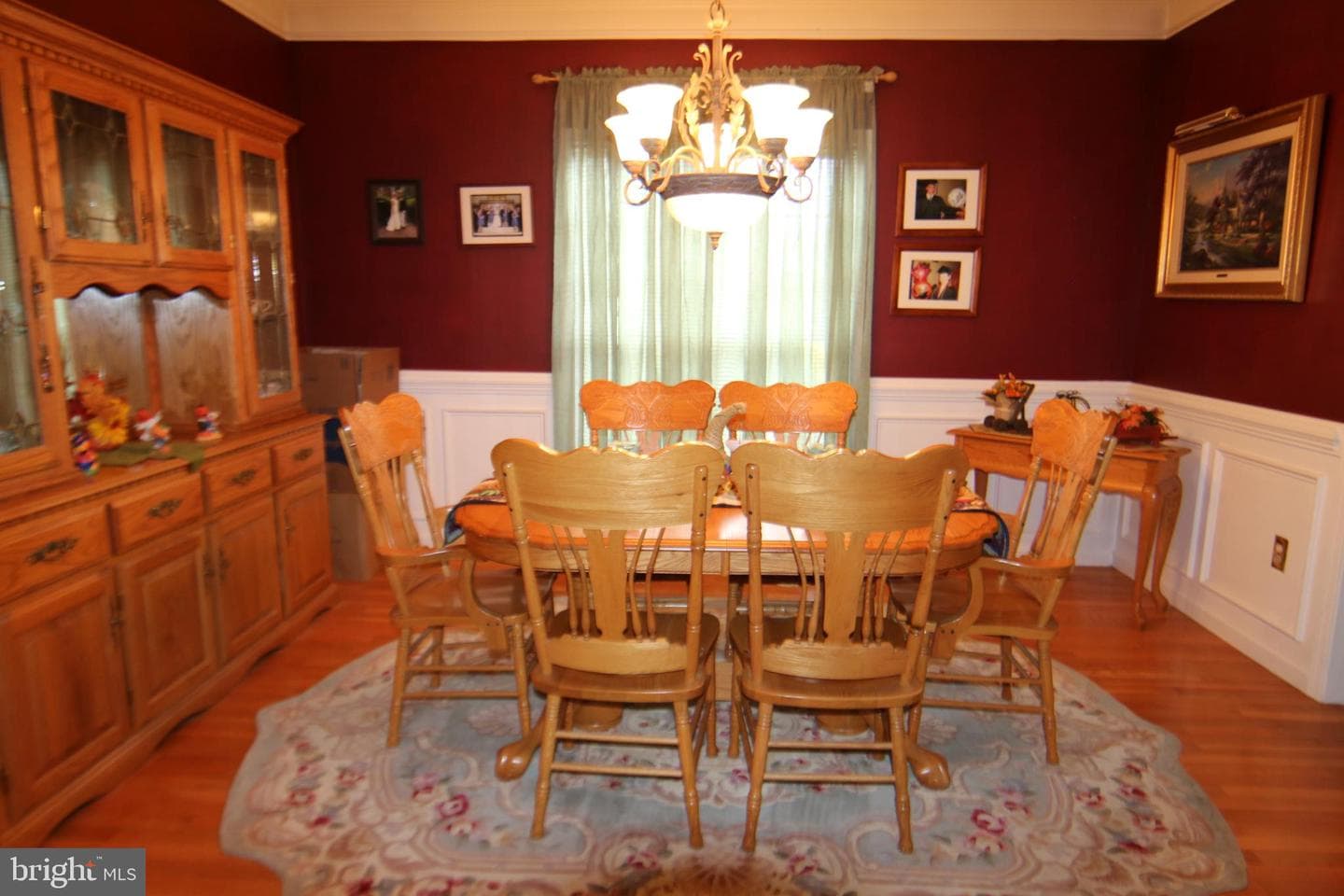 527 Royal Road photo 10