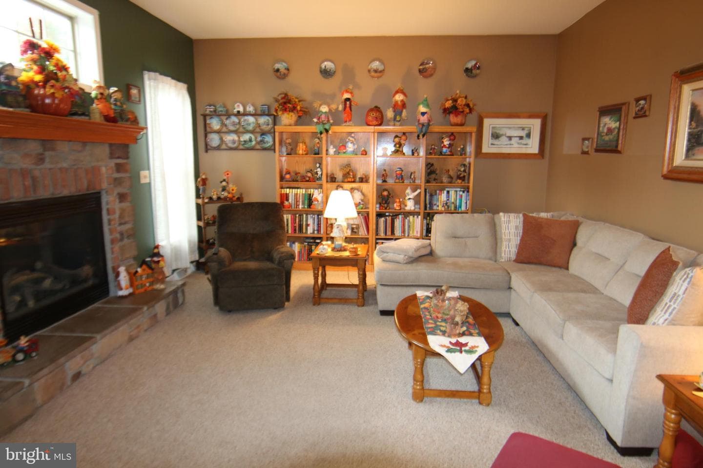 527 Royal Road photo 16