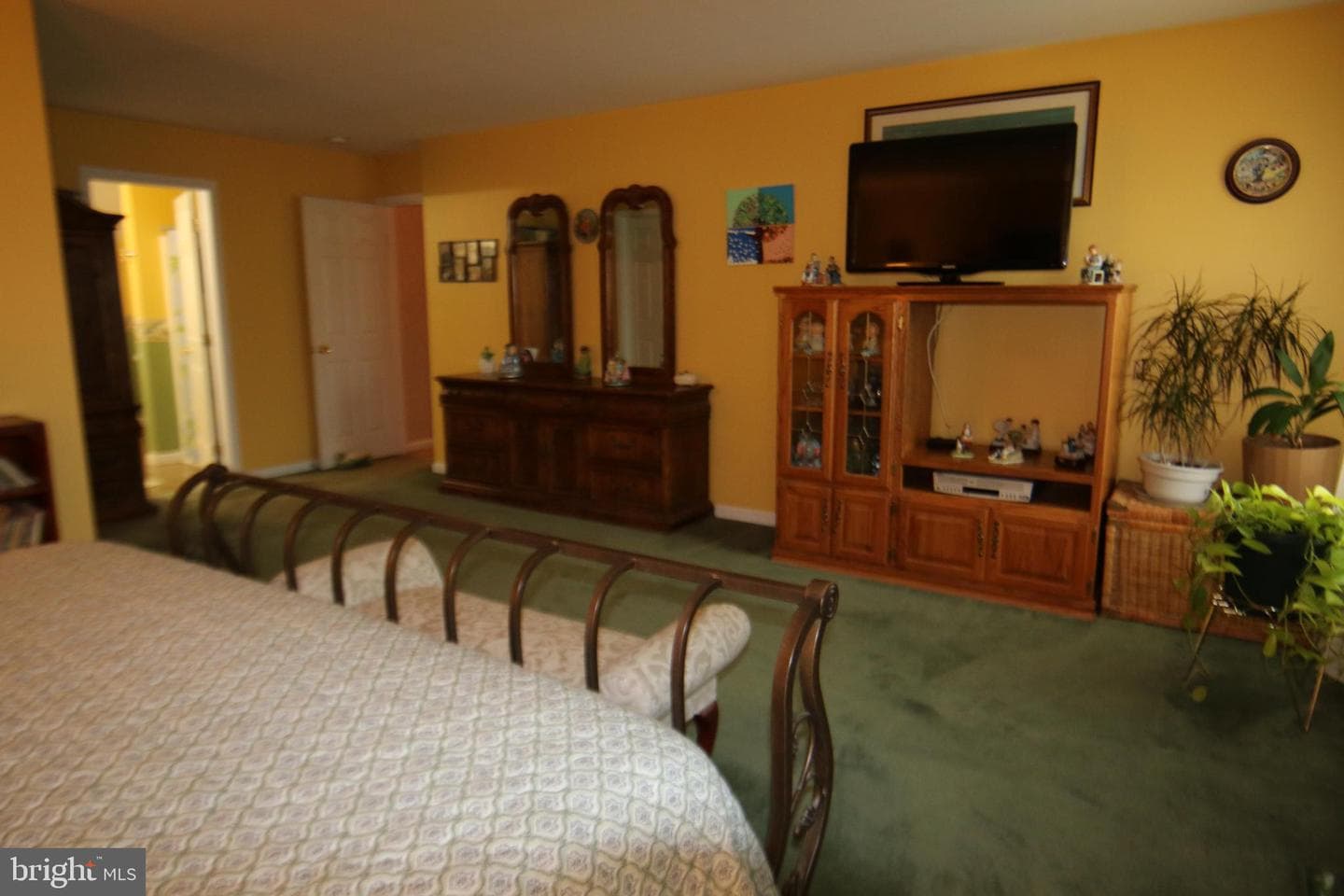 527 Royal Road photo 21