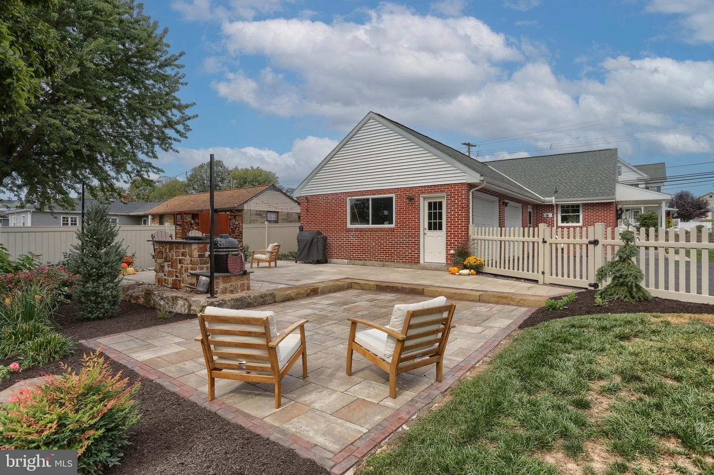 116 W Washington Avenue photo 46