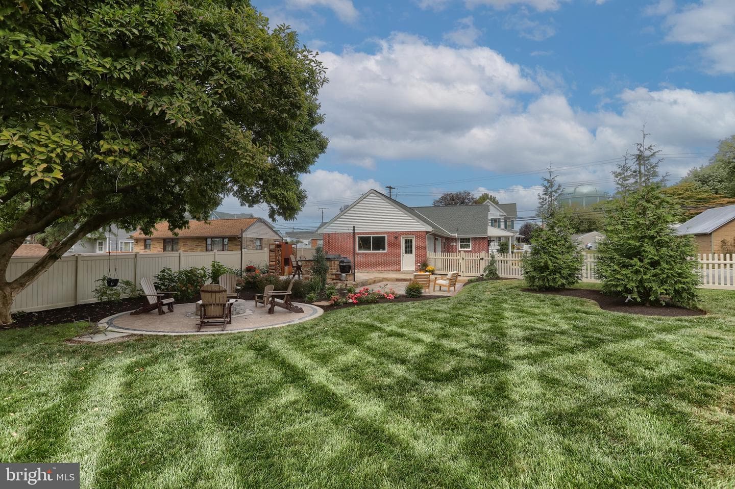 116 W Washington Avenue photo 48