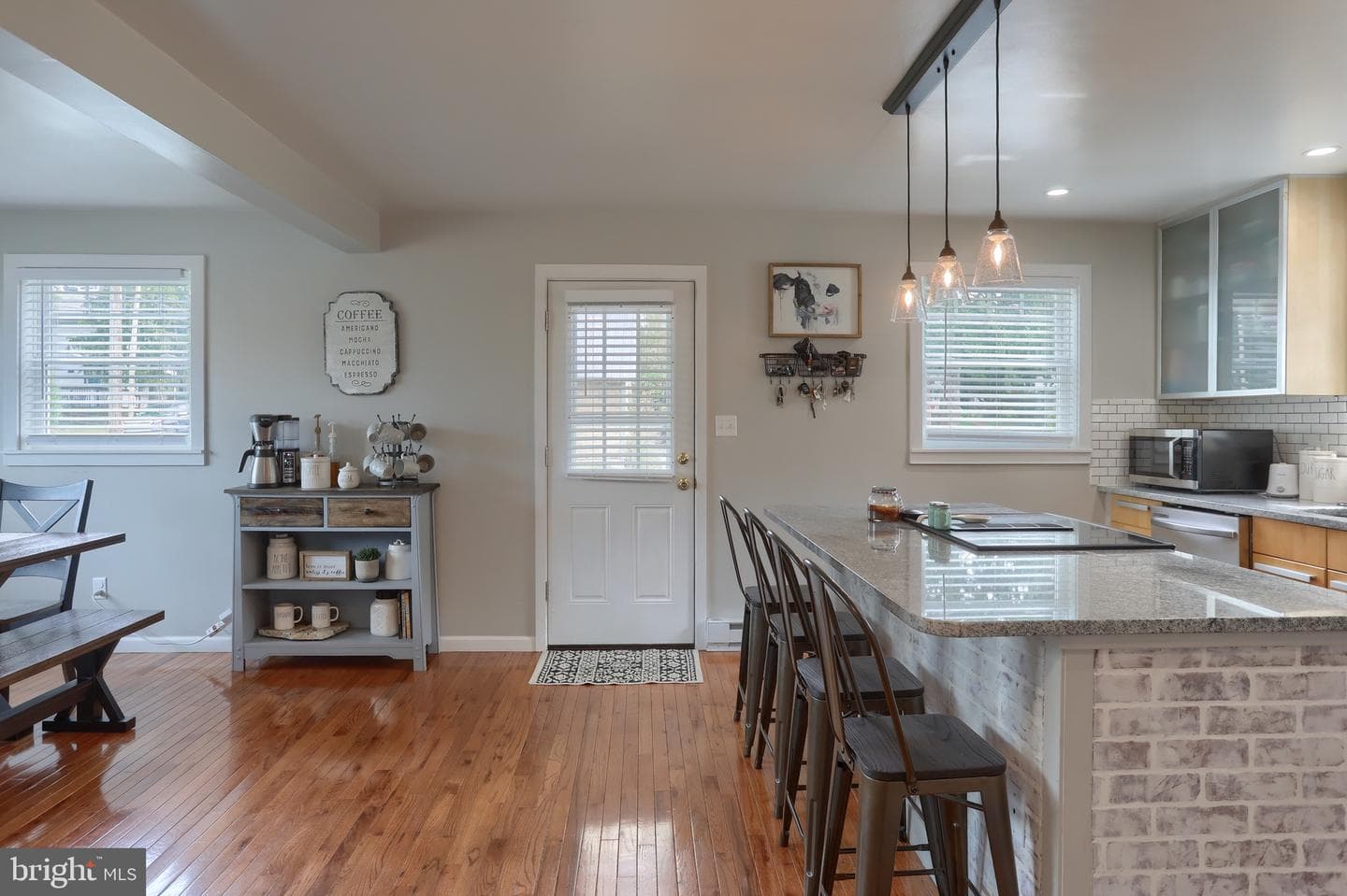 116 W Washington Avenue photo 8