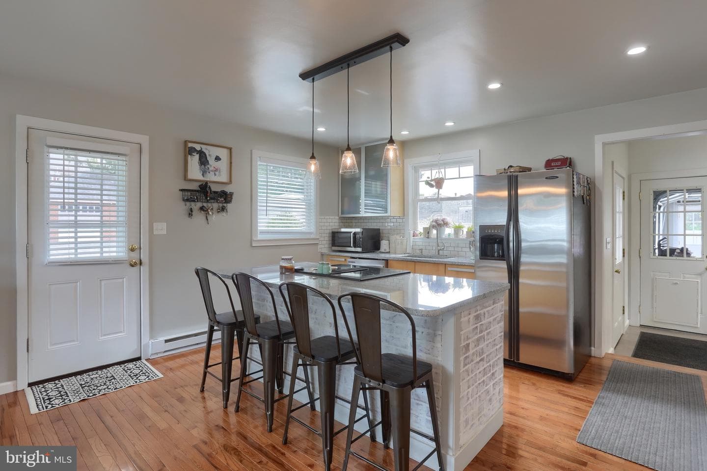 116 W Washington Avenue photo 9
